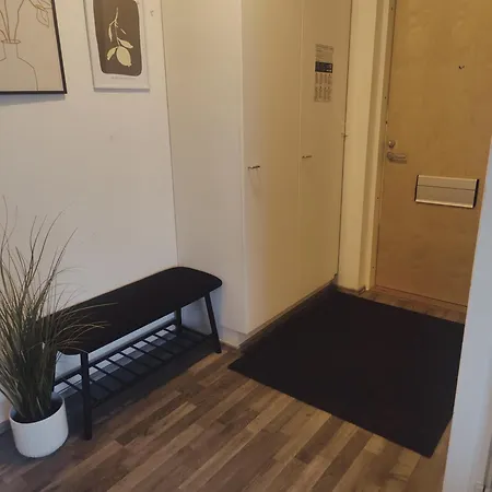 Huoneisto Cozy 1br In - Peaceful Forest Views